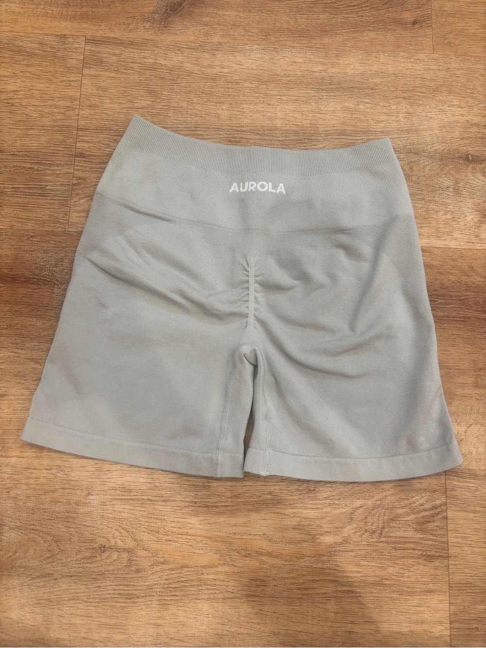 Aurola Women's High-Waist Athletic Bike Shorts in Light Gray